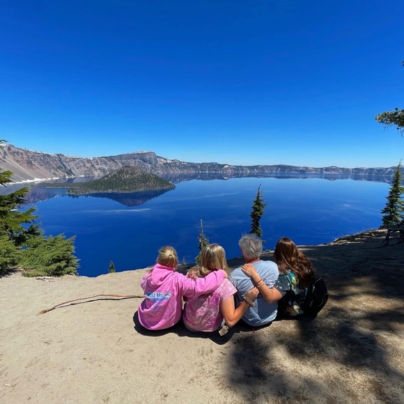 Meet your Posher, Megan - Picture 5 of 8